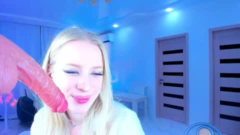 Jenia online show from January 2025 10:24:01 PM