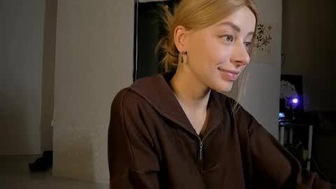 Snapshot of jane_bright chatting on March 2025 08:35:02 PM Jane online show from March 2025 08:35:02 PM