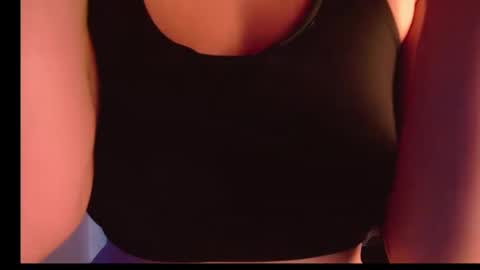 Snapshot of jane_monroee chatting on September 2025 12:32:01 AM Lany online show from September 2025 12:32:01 AM