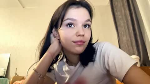 Aleksia online show from November 2025 02:19:01 PM