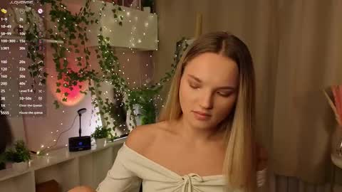 Snapshot of janewirtz chatting on November 2025 06:12:01 AM Hi Im Alice and here youll find something online show from November 2025 06:12:01 AM