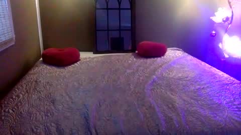 janicepepper online show from November 2025 05:22:01 PM