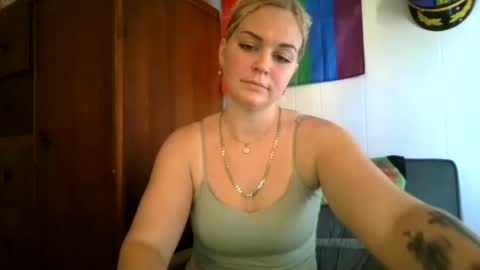 janiefoxx online show from January 2025 08:04:01 PM