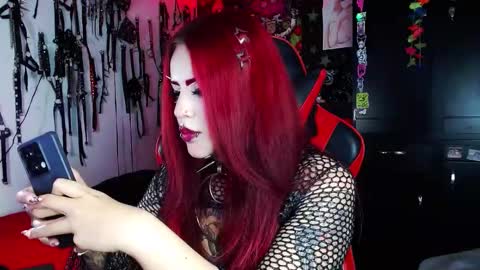 Snapshot of janna_ink chatting on December 2024 01:18:01 AM online show from December 2024 01:18:01 AM