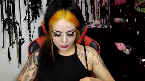 Snapshot of janna_ink chatting on February 2025 12:18:01 AM online show from February 2025 12:18:01 AM