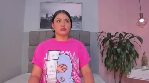 Snapshot of janna_lopezz chatting on November 2025 10:48:02 AM Janna online show from November 2025 10:48:02 AM