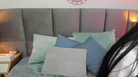 Snapshot of janne_lee chatting on September 2025 03:57:01 PM Janne for u online show from September 2025 03:57:01 PM