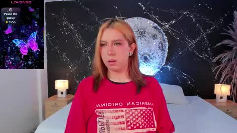 Janne  online show from December 2025 09:53:01 PM