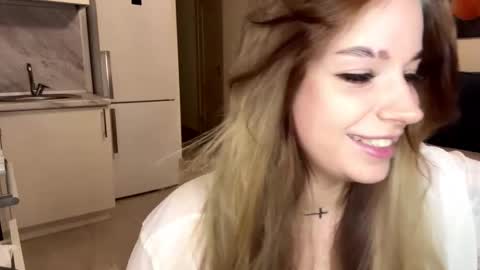 Snapshot of janniekeneipp chatting on November 2025 05:46:01 PM Janni online show from November 2025 05:46:01 PM