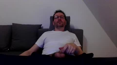 jannis_37 online show from December 2025 05:22:02 PM