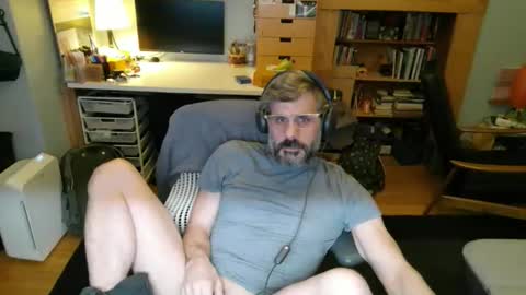 Snapshot of jareth_returns chatting on December 2025 02:28:01 AM jareth_returns online show from December 2025 02:28:01 AM