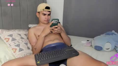 Snapshot of jarethh_ chatting on May 2026 11:22:01 PM JARETHH online show from May 2026 11:22:01 PM