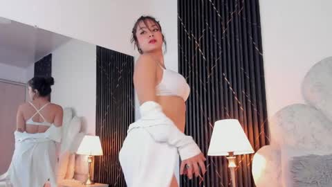 Jaslyn online show from April 2026 05:28:01 PM