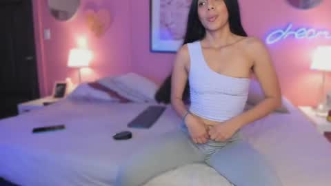 Jasmin online show from June 2026 08:19:01 PM