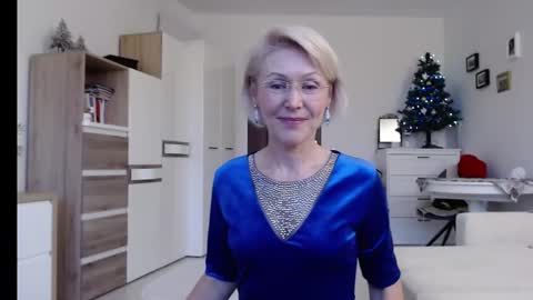 Snapshot of jasmin18v chatting on December 2024 02:00:01 PM Jasmin room for people 40 online show from December 2024 02:00:01 PM