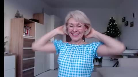 Snapshot of jasmin18v chatting on December 2024 12:38:01 PM Jasmin room for people 40 online show from December 2024 12:38:01 PM