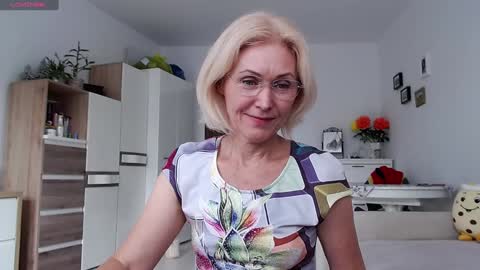 Snapshot of jasmin18v chatting on October 2025 01:10:01 PM Jasmin room for people 40 online show from October 2025 01:10:01 PM