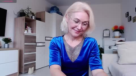 Snapshot of jasmin18v chatting on November 2025 11:25:02 AM Jasmin room for people 40 online show from November 2025 11:25:02 AM