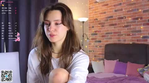 Chloe online show from November 2025 06:12:02 AM