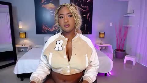 Instagram jasminecampbell1  online show from February 2026 01:59:01 PM