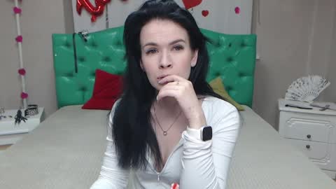 Snapshot of jasminekouch chatting on April 2026 05:10:02 PM JasmineKouch online show from April 2026 05:10:02 PM