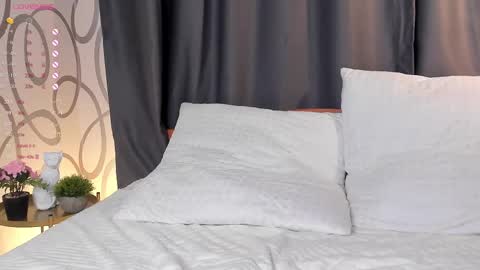 Kiki online show from March 2025 10:10:02 PM