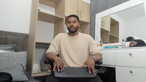 Snapshot of jason_fenix chatting on October 2025 10:15:01 PM Jason online show from October 2025 10:15:01 PM