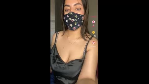 Jassmina  online show from November 2025 08:32:01 PM