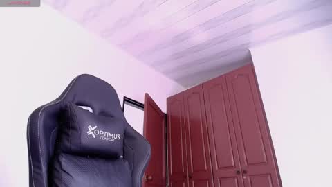 Snapshot of jasson_king01 chatting on April 2026 06:44:02 PM JKing online show from April 2026 06:44:02 PM