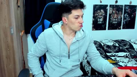 Snapshot of javiersexymann chatting on December 2024 12:12:02 AM Javier online show from December 2024 12:12:02 AM