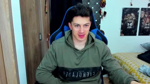 Snapshot of javiersexymann chatting on December 2024 09:27:01 PM Javier online show from December 2024 09:27:01 PM