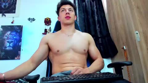 Snapshot of javiersexymann chatting on February 2025 07:37:02 PM Javier online show from February 2025 07:37:02 PM