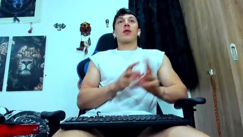 Snapshot of javiersexymann chatting on March 2025 12:39:02 AM Javier online show from March 2025 12:39:02 AM