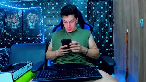 Snapshot of javiersexymann chatting on September 2025 11:37:01 PM Javier online show from September 2025 11:37:01 PM