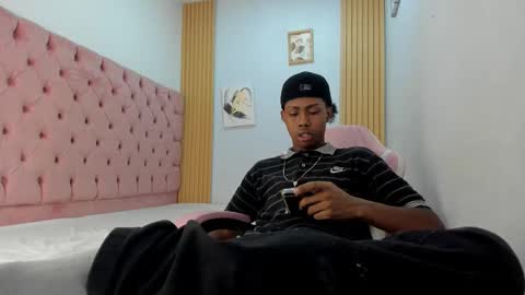 jax_maliq online show from November 2025 03:05:02 AM