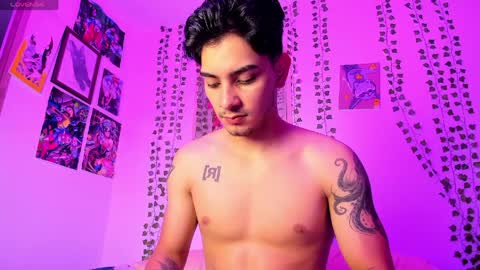 Snapshot of jaxjinx_ chatting on April 2026 01:33:01 AM Jax and Jinx online show from April 2026 01:33:01 AM