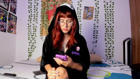 Snapshot of jaxjinx_ chatting on April 2026 12:26:02 AM Jax and Jinx online show from April 2026 12:26:02 AM
