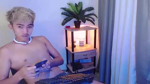 jaysee_hugecox online show from May 2026 02:17:02 AM