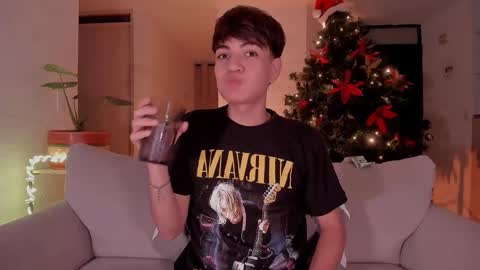 Snapshot of jaythomax chatting on December 2024 08:42:01 PM jaythomax online show from December 2024 08:42:01 PM