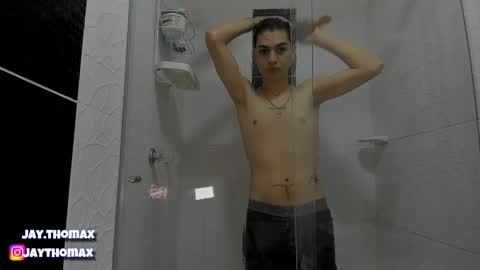 Snapshot of jaythomax chatting on December 2024 06:43:01 PM jaythomax online show from December 2024 06:43:01 PM