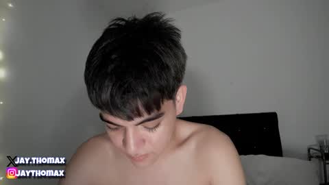 Snapshot of jaythomax chatting on December 2024 08:05:02 AM jaythomax online show from December 2024 08:05:02 AM