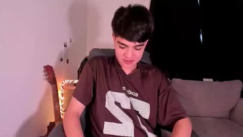 Snapshot of jaythomax chatting on September 2025 08:41:01 PM jaythomax online show from September 2025 08:41:01 PM