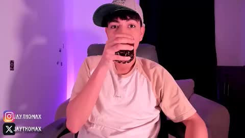 Snapshot of jaythomax chatting on October 2025 12:06:01 AM jaythomax online show from October 2025 12:06:01 AM