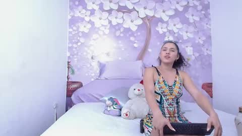 Snapshot of jazmin_and_star chatting on May 2026 07:43:02 PM jazmy and star online show from May 2026 07:43:02 PM