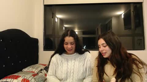 Snapshot of jazmin_dharius chatting on February 2025 03:41:01 AM Jazmin and Scarlett online show from February 2025 03:41:01 AM