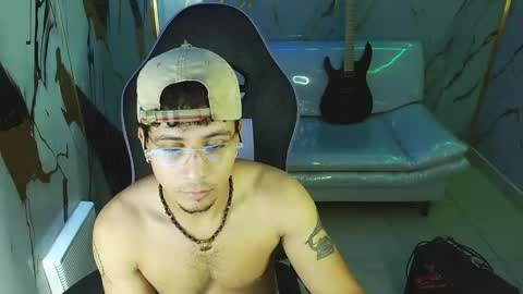 jbarto_ online show from May 2026 03:01:02 AM