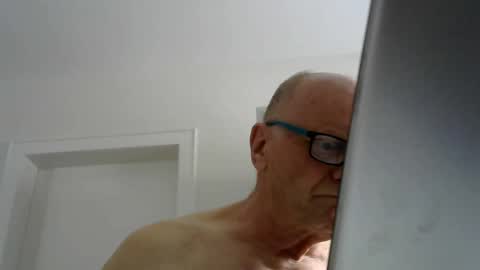 Jrgen online show from April 2026 09:29:01 AM