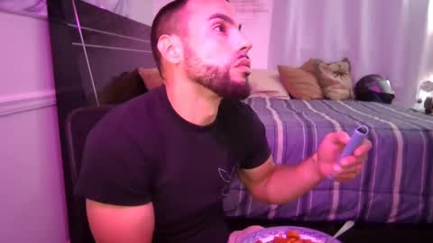 JcMax305 online show from March 2025 04:01:01 AM