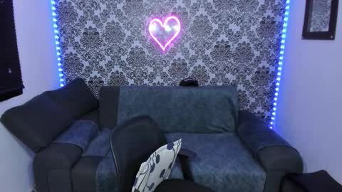 Snapshot of jdstudio chatting on October 2025 02:56:01 AM . Julianita y Valery . online show from October 2025 02:56:01 AM