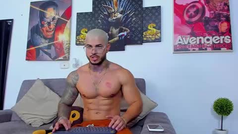 Jean  axelcrow       Modelo Independiente online show from December 2024 11:29:01 PM